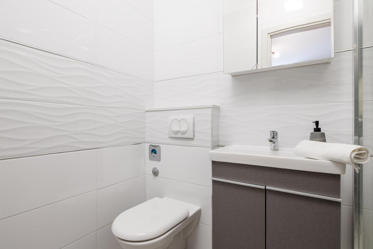 Studio Apartments Fran'S Rijeka Eksteriør billede